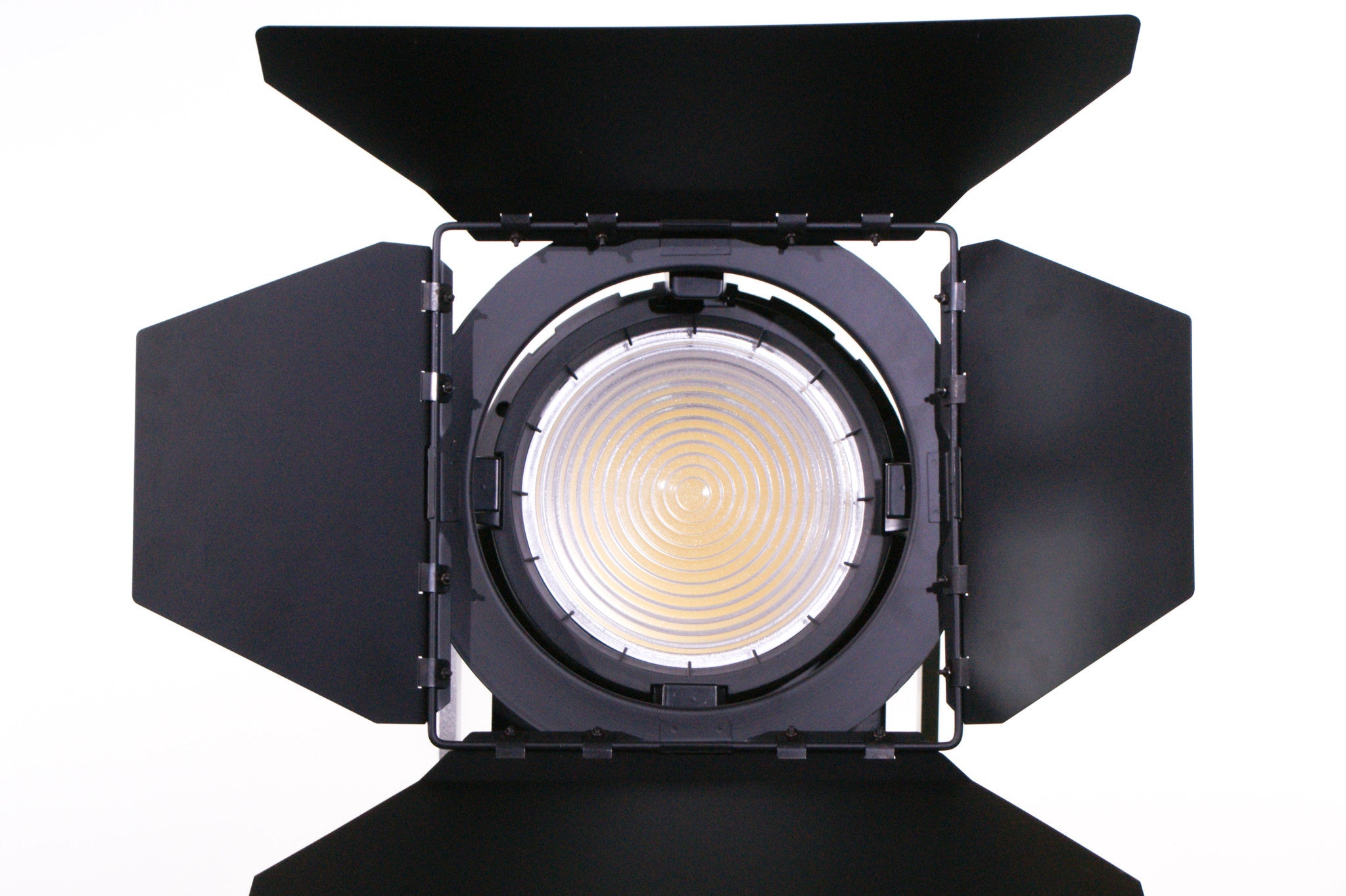 Light Cannon F-485 5500k - High Output 485W LED 7" Fresnel - W/ Wifi