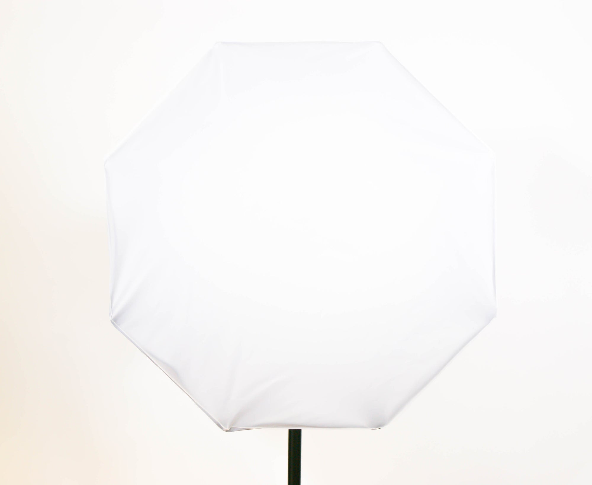 Light Cannon - F-165 5500k AC/DC - Battery & AC Power High Output 165W LED 5" Fresnel - W/ Wifi